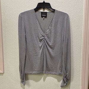 AKRIS top